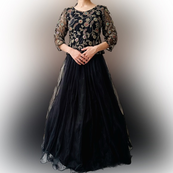 Traditional Pakistani Indian lehenga choli in black eid formal wear - Picture 5 of 7